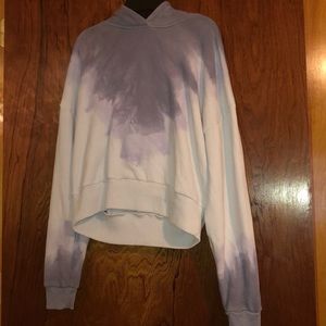 Tie-dye hooded crop sweater